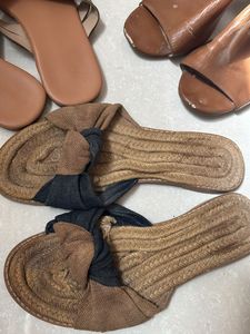 Set of 4 slippers