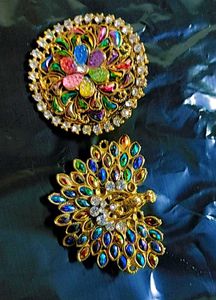 Vintage Rhinestone Brooch Set