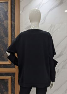 Trendy Black Graphic Sweatshirt