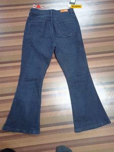 (B-26) 28 Size Flared Jeans