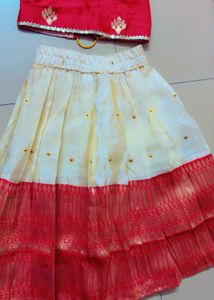 Girls Ethnic Sets and sandal