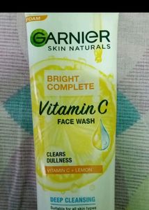 Garnier Vitamin-c Face Wash For Men
