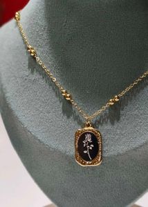 18k Gold Vintage Rose Engraved Mirror Necklace