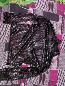 Beautifull Trendy Top🖤