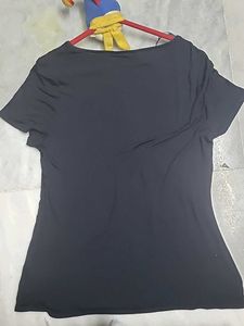 Elegant Black V-Neck Top