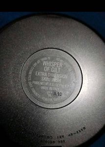 authentic 💯 MAC Whisper of Gilt Highlighter