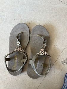 Skechers Yoga Foam Flower Sandals