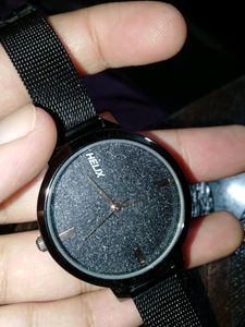 Helix Black Shinning Watch