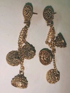 4 sets of earings, A braislate , 2 stone bangles
