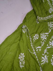 Lucknowi/ Thread Work Kurti.