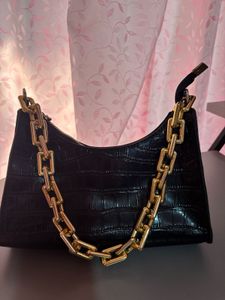Chic Black Chain Shoulder Bag