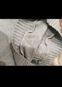 Cropped Cable Knit Sweater