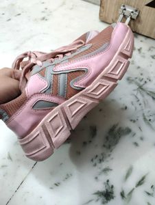 Contrast Sneakers🌸