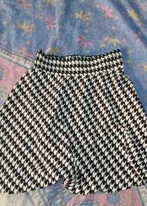 🖤🤍 Premium Houndstooth Mini Skirt for Women