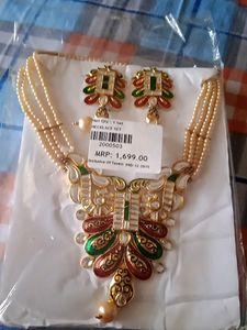 PARTY WEAR Pearl Set With Earrings