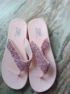 Best Pink Colour Slippers