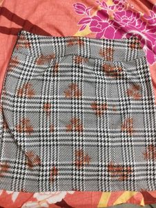 Houndstooth Mini Skirt