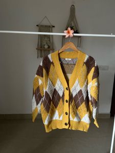 ARYGLE YELLOW KNIT  CARDIGAN