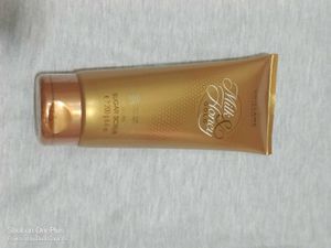 Milk & Honey Scrub