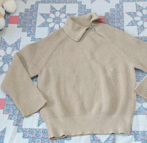 🔶Beige Knit Zip Sweater