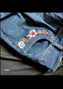 Trendy High-waist Jeans For Women With Flower
