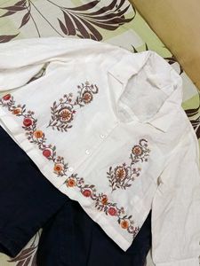 Short Jean And Crop Shirt