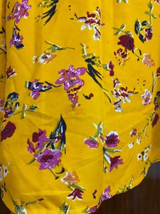 Bright Yellow Floral Rayon Top – Size L