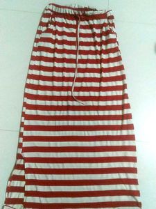 Beutiful Red &White Mixed Skirt