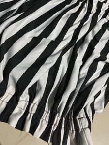 Black And White Stripes Top 🖤🤍