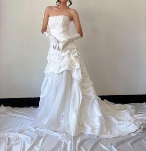 Elegant Wedding Gown