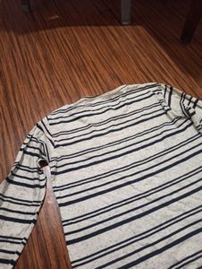 striped full sleeve tshirt