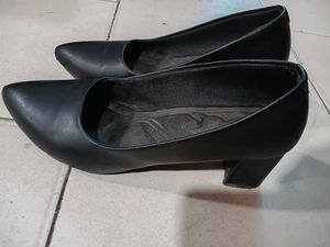 Black Pointed Toe Heels