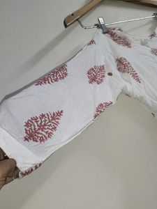 Floral Print Short Kurti With ties Knot