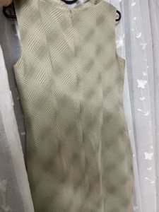 Elegant Sleeveless Dress