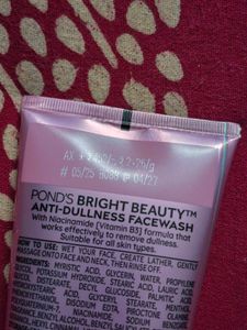 Ponds Bright Beauty Facewash with Niacinamide
