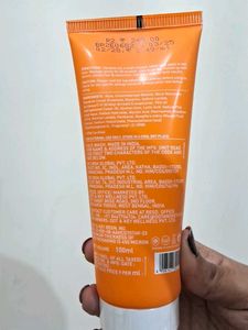 Dot &amp; Key Mango Detan Face Wash
