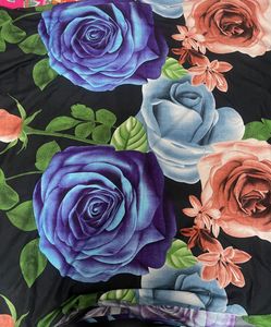 Bold Rose Floral Bedsheet Set with Pillow Covers