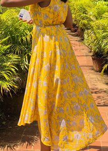 Chic Yellow Floral Print Dress