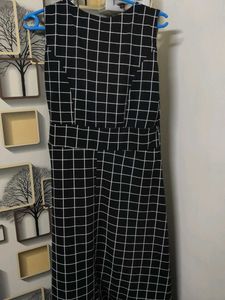 Chic Black &amp; White Checkered Dress