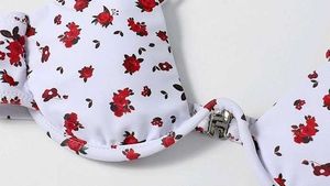 Floral Bikini Top 👙🌼