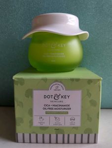 Dot&Key Cica + Niacinamide Oil-Free Moisturizer