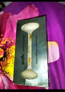 Green Derma Jade Roller