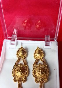 Elegant Gold Dangle Earrings