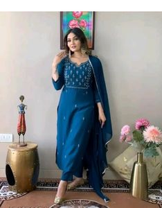 New/Unused Beautiful Embroiderd Kurta Set