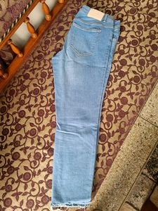 Original Zara Denim Jeans Low Waist.At Reduced Price .