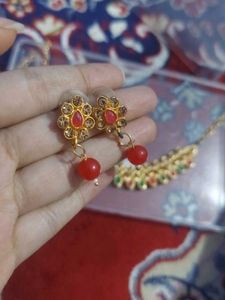 Necklace That Is New &amp; Shining