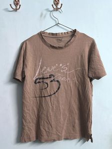Levi's Graphic Tee