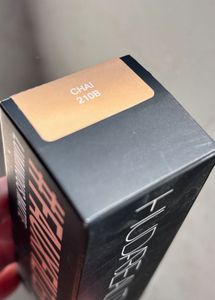 Huda Beauty faux filter luminous matte Foundation