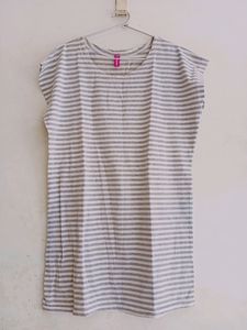 White And Gray line Tshirt