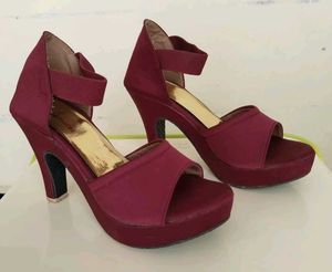 Chic Burgundy Platform Ankle Strap Heels
